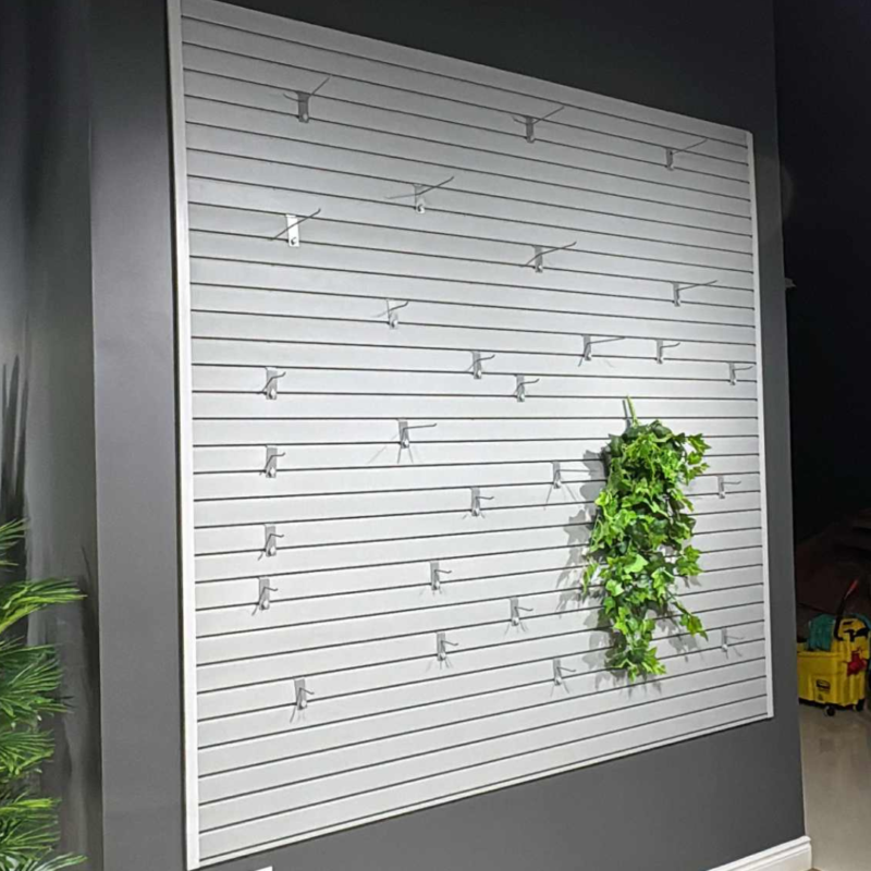 Slatwall accessories compatible with MR SLAT